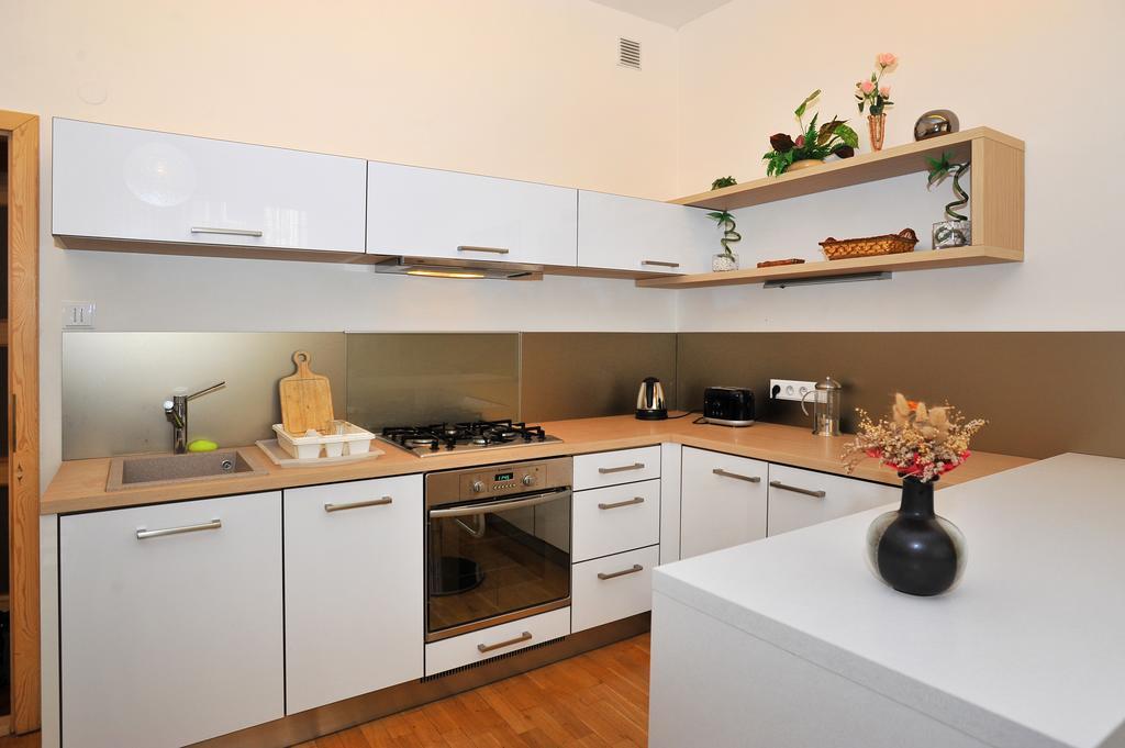 Apartment Near The Old Town Square Praha Rom bilde