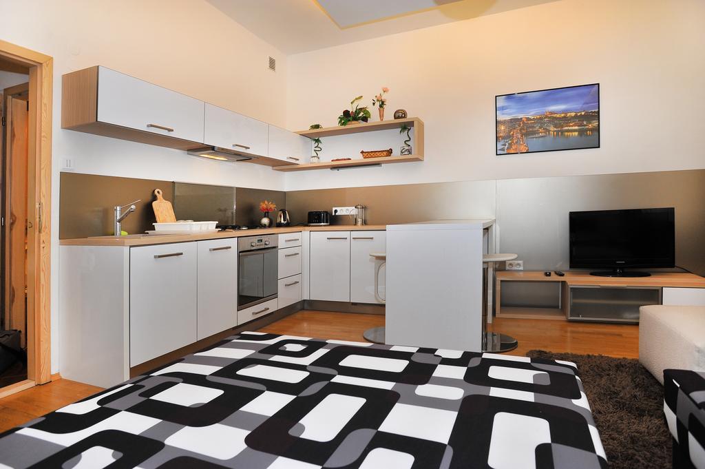 Apartment Near The Old Town Square Praha Rom bilde