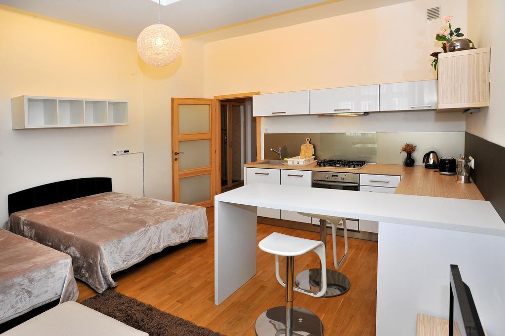 Apartment Near The Old Town Square Praha Rom bilde