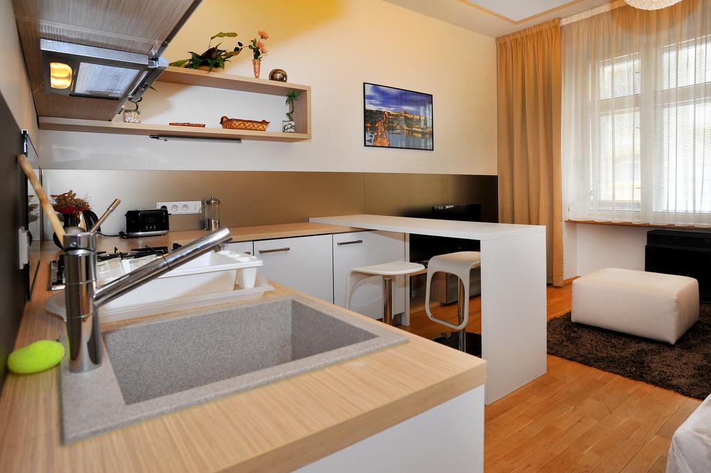 Apartment Near The Old Town Square Praha Rom bilde